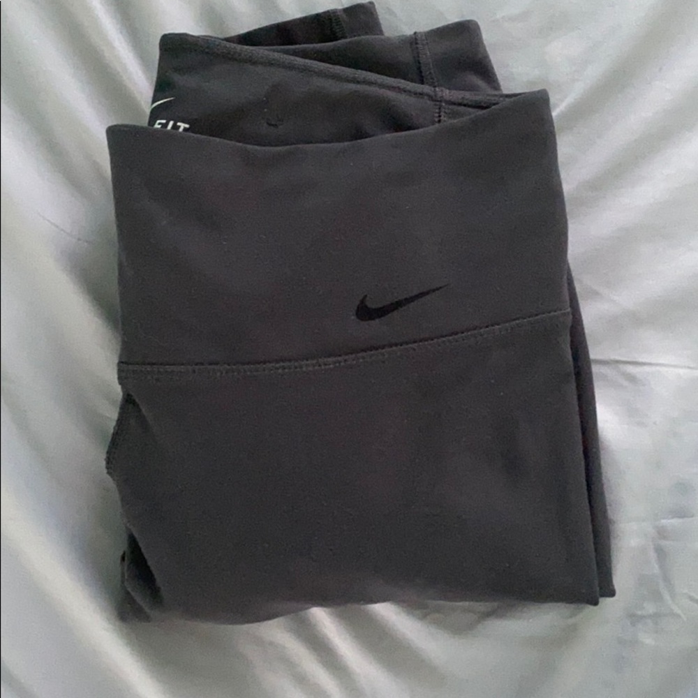 Nike leggings